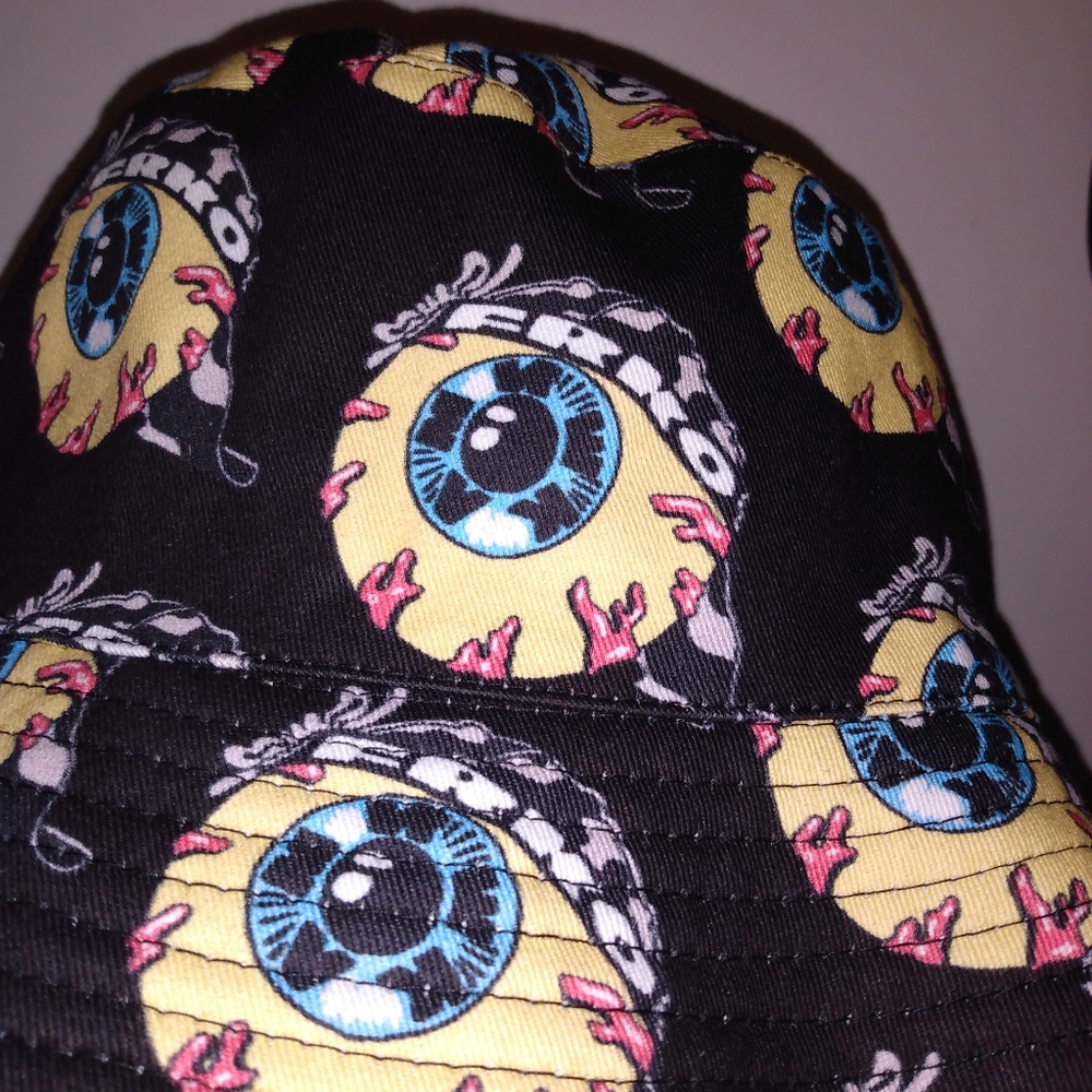 Mishka NYC bucket hat reversible